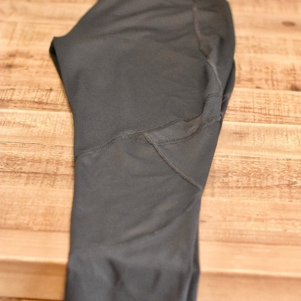Black Cropped Workout Pants